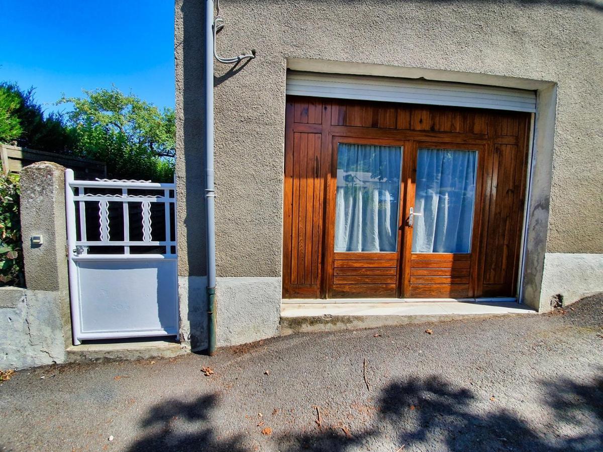 Idealement Situe, Spacieux Et Agreable, Parking Gratuit Et Classe 3 Etoiles Манд Екстер'єр фото